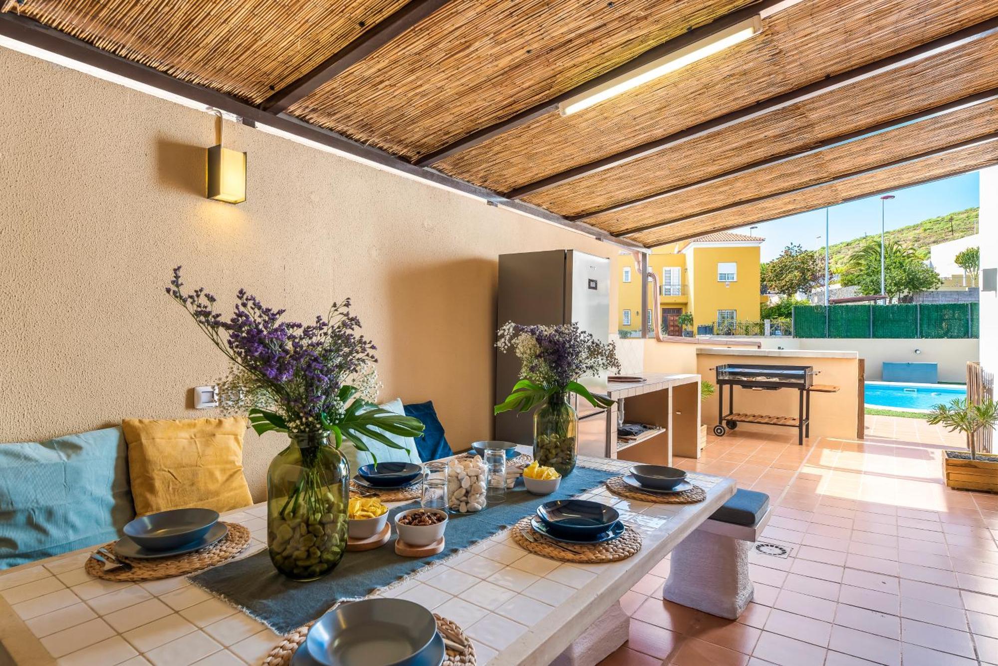 Villa Trueno Refugio De Lujo Con Piscina Climatizada Y Vistas كانديلاريا المظهر الخارجي الصورة